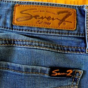 Seven7 cropped women’s jeans